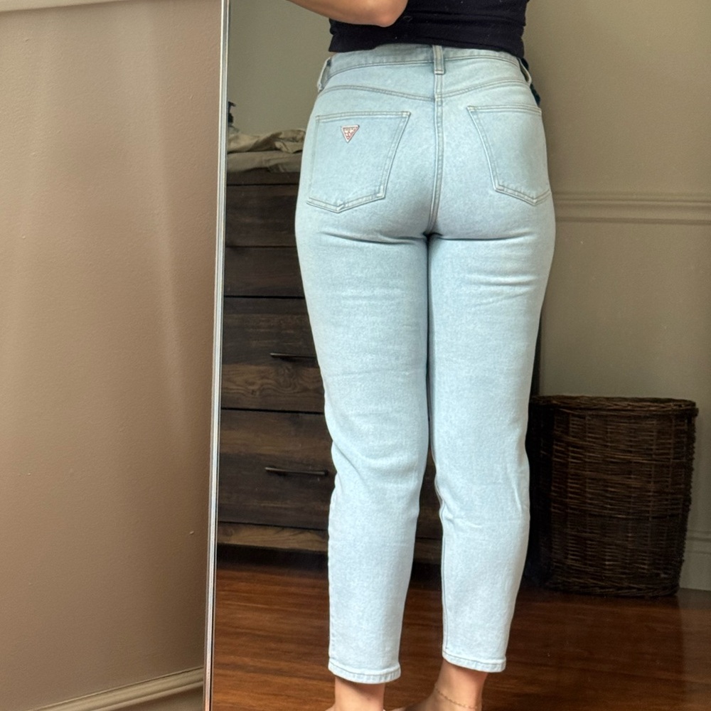 GUESS Light Blue Denim Cropped Jeans